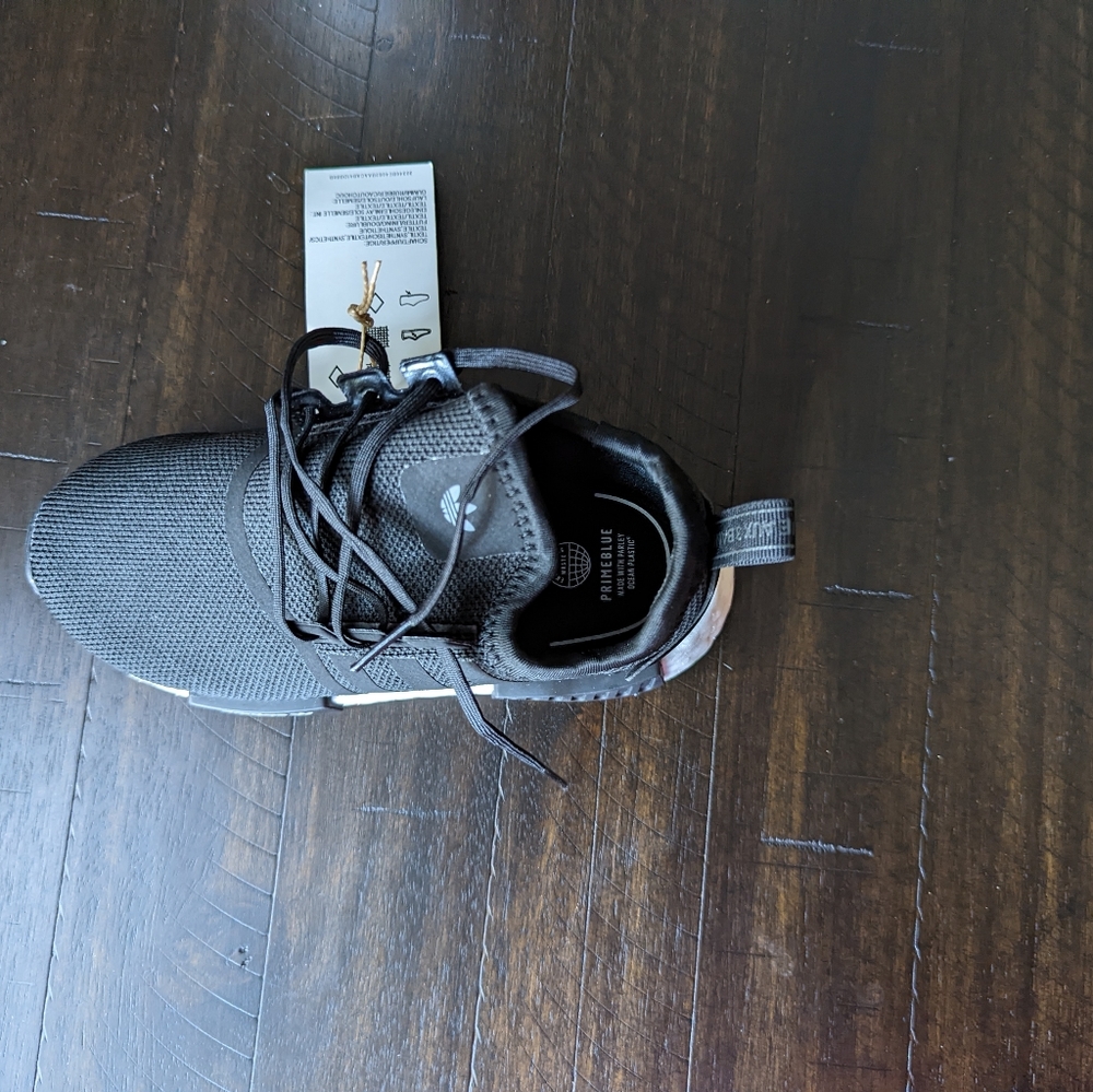 Adidas Shoe for Boys - Picture 3 of 10